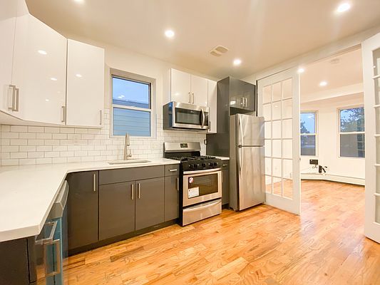 Pet Friendly Apartments For Rent In Maspeth Queens Ny 9 Rentals Trulia