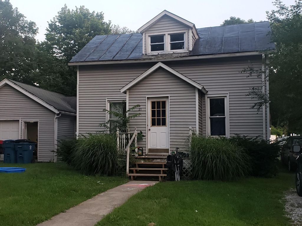 21 Lilly St, Coldwater, MI 49036