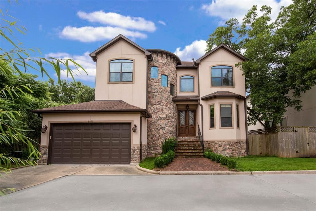 8011 Serenity Ct, Houston, TX 77025