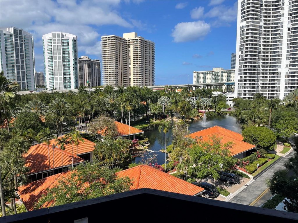 3600 Mystic Pointe Dr #712, Aventura, FL 33180