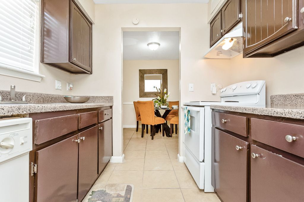 5500 El Camino Del Rey St, Houston, TX 77081