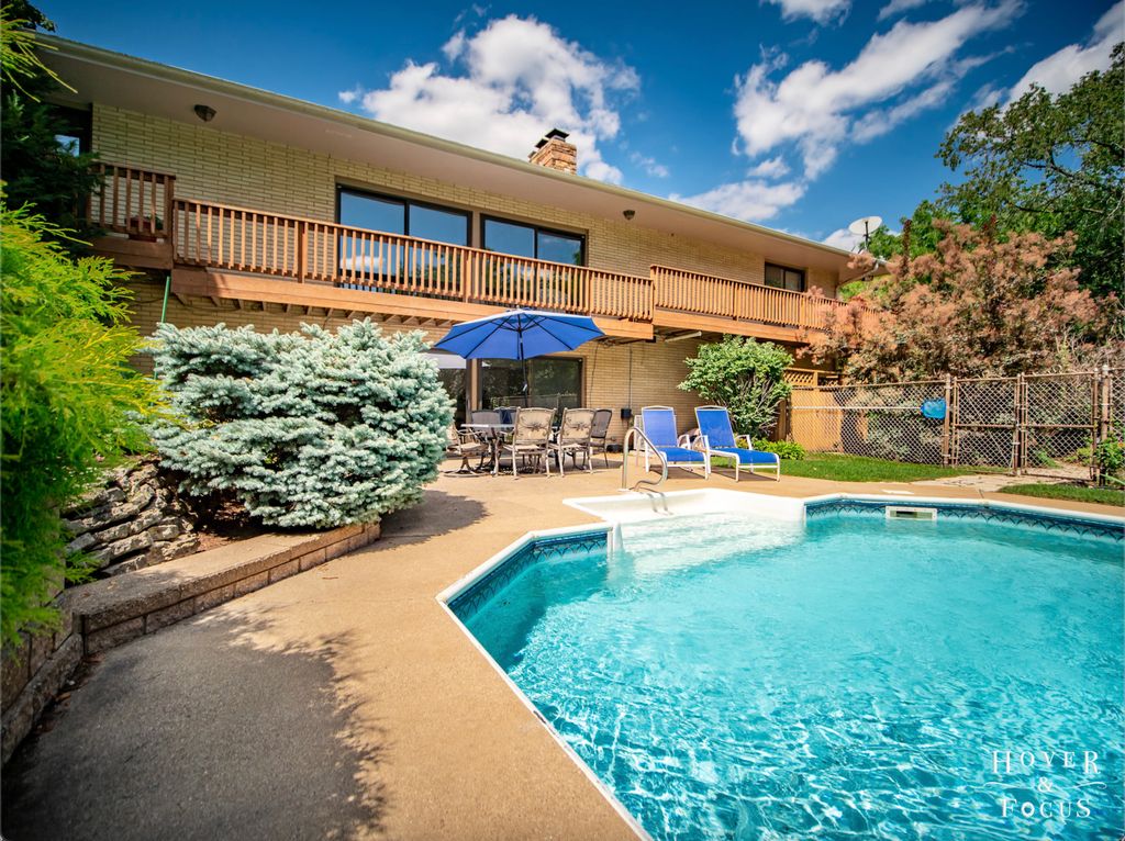 28 Marryat Rd, Trout Valley, IL 60013