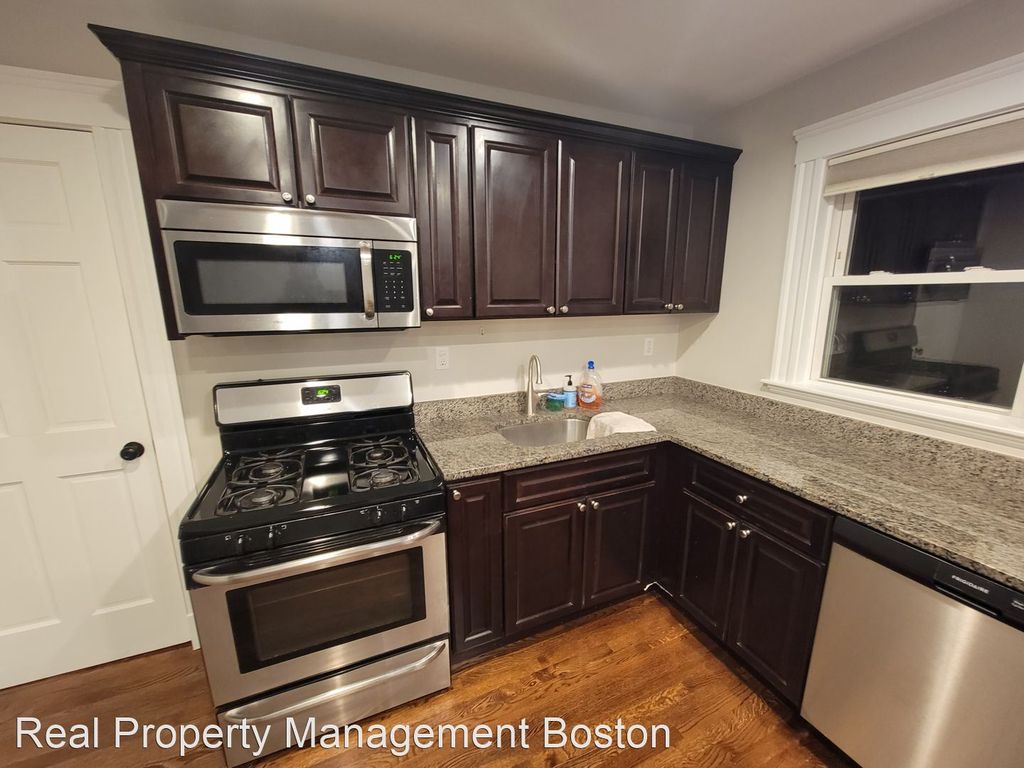 344-346 Hyde Park Ave #1, Roslindale, MA 02131