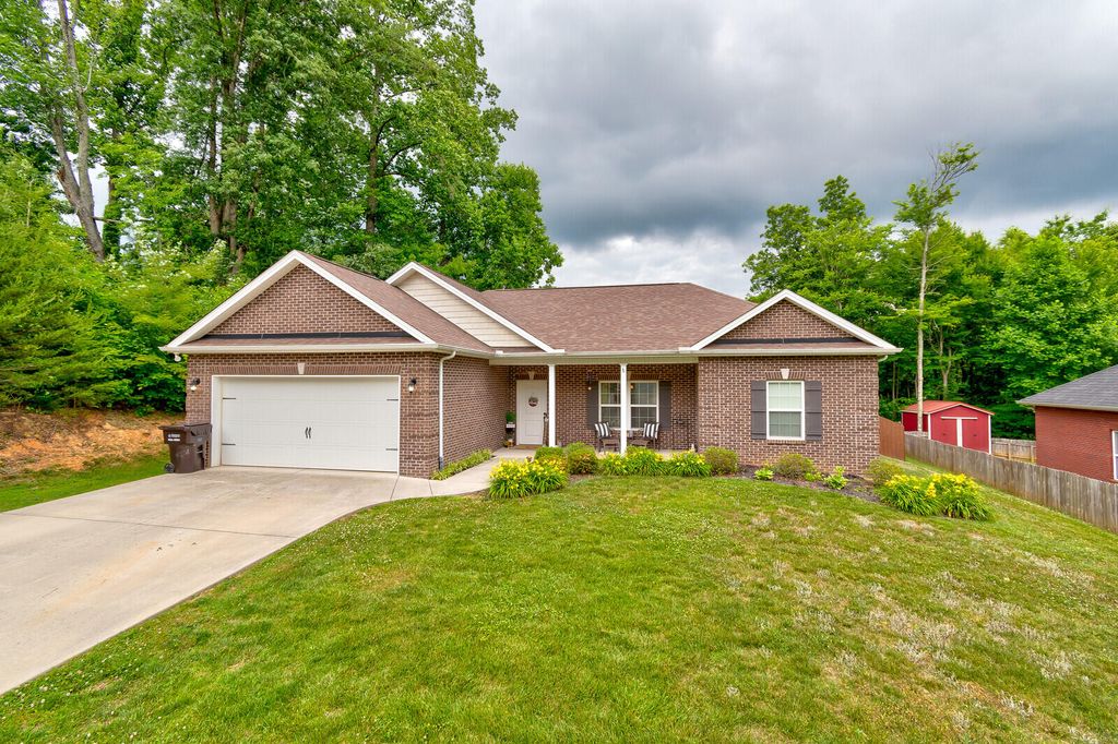 3848 Boyd Walters Ln, Knoxville, TN 37931