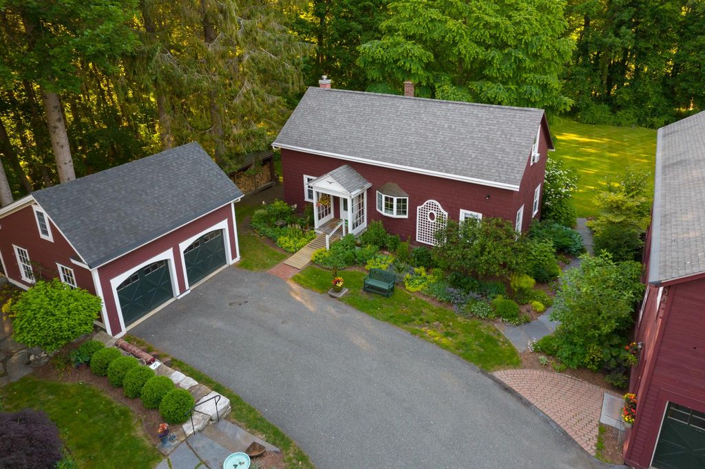 45 Taconic Ave, Lenox, MA 01240