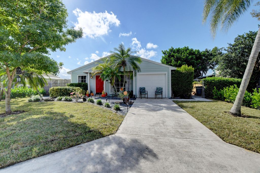 8308 Garden Gate Pl, Boca Raton, FL 33433