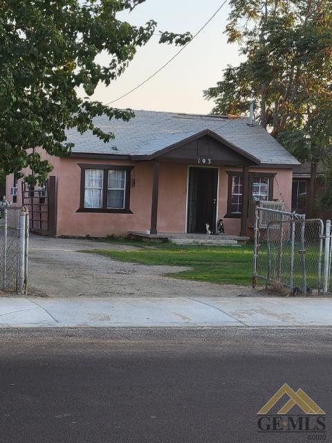 193 E Pacheco Rd, Bakersfield, CA 93307