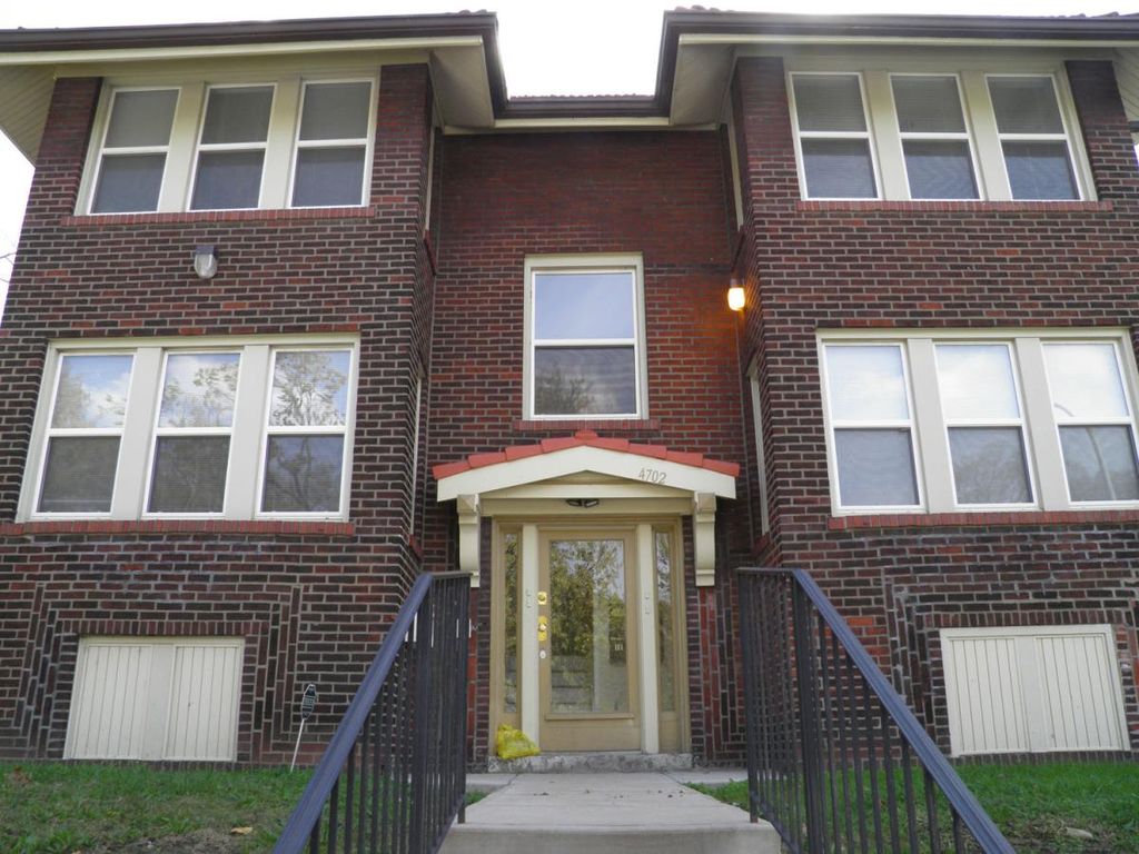 4702 Arsenal St, Saint Louis, MO 63116