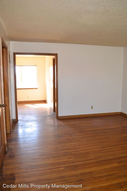 735 S Hunter St, Wichita, KS 67207