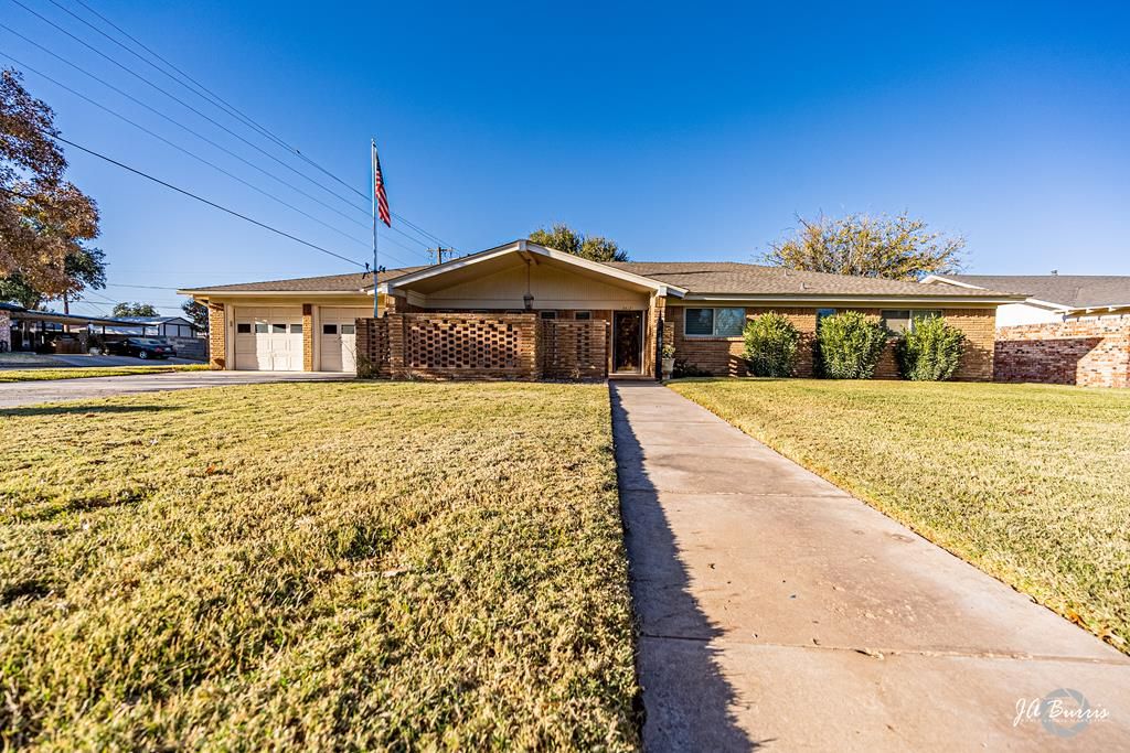 2412 Terrace Ave, Midland, TX 79705