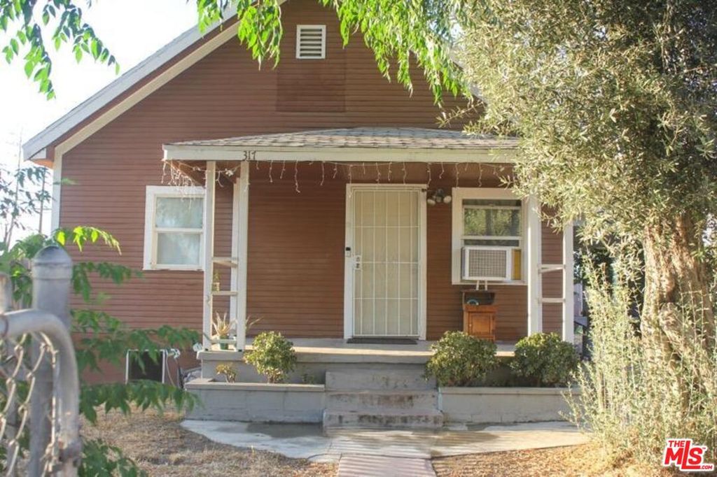 317 E O St, Colton, CA 92324