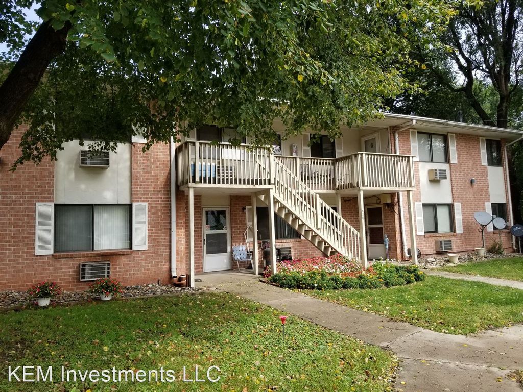 520 S 5th Ave E #3, Newton, IA 50208