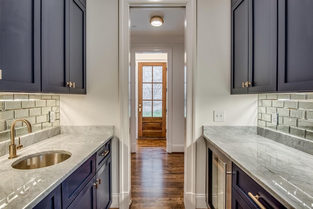 913 Cantrell Ave, Nashville, TN - 5 Bed, 7 Bath Single-Family Home - 29