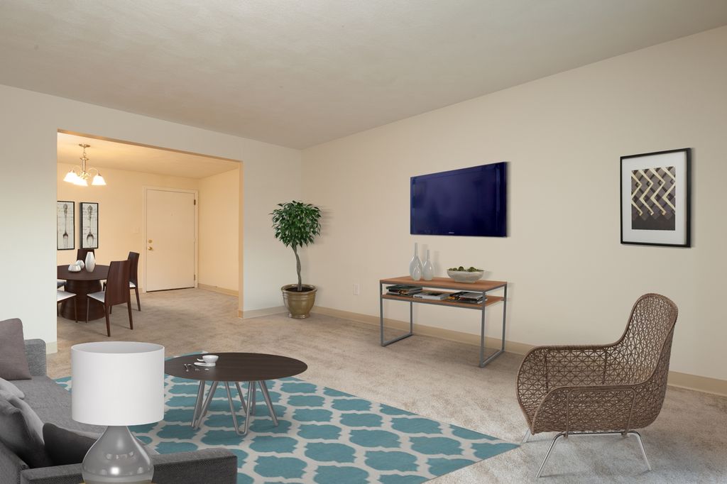 Colonial Village Apartments in Manchester, NH 03104 12