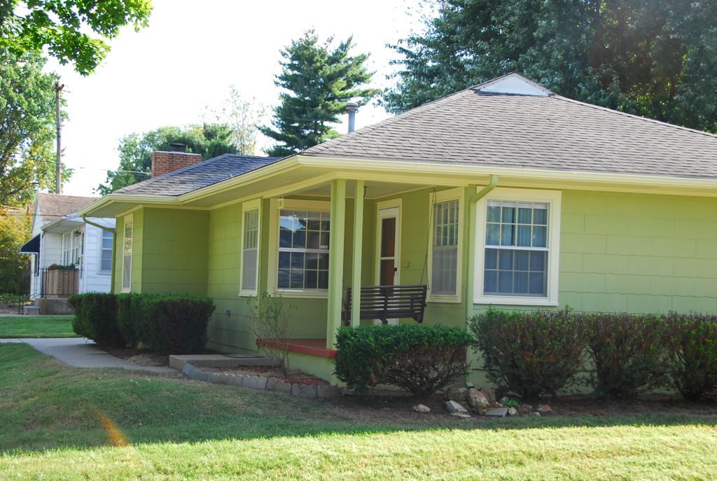 1541 S Kickapoo Ave, Springfield, MO 65804 Trulia