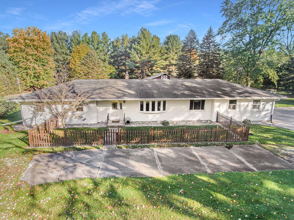 6800 Sargent Rd, Jackson, MI 49201