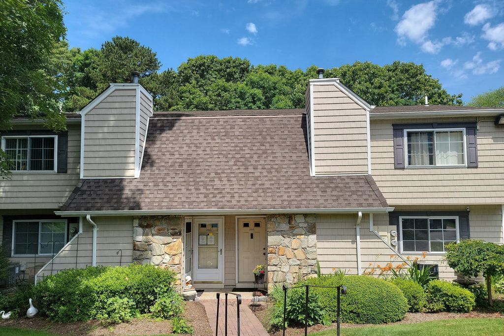 246 Lake Pointe Cir, Middle Island, NY 11953 Trulia