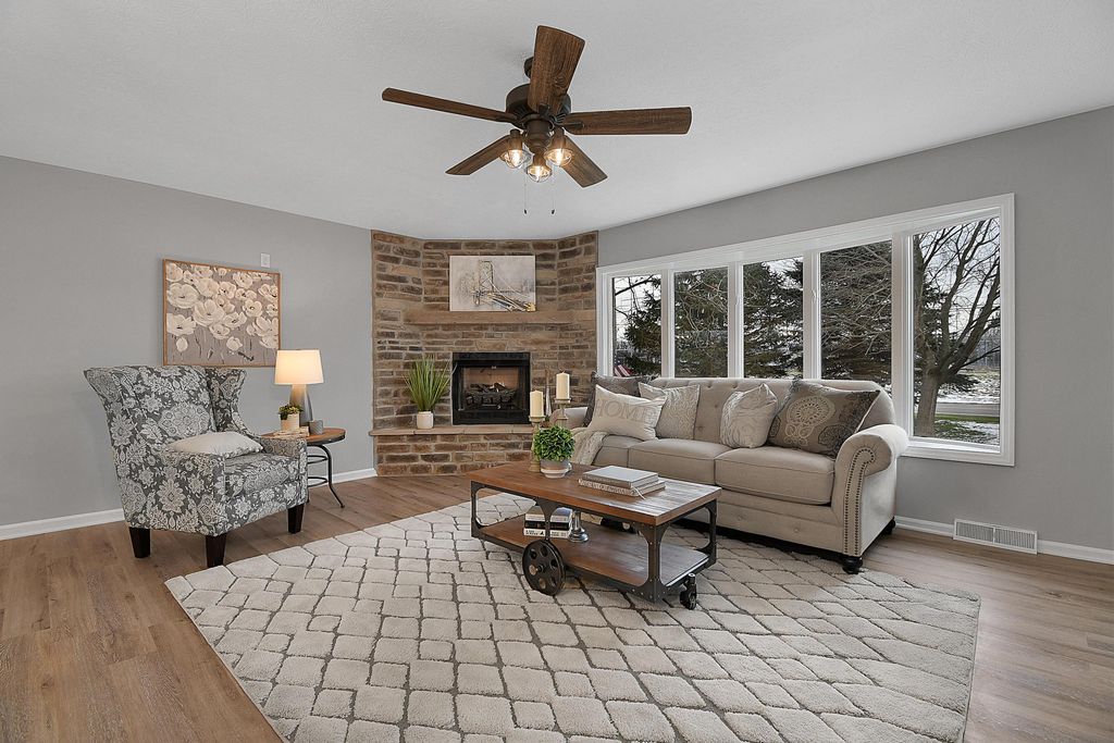 8224 Harlem Rd, Westerville, OH 4 Bed, 2 Bath SingleFamily Home 49