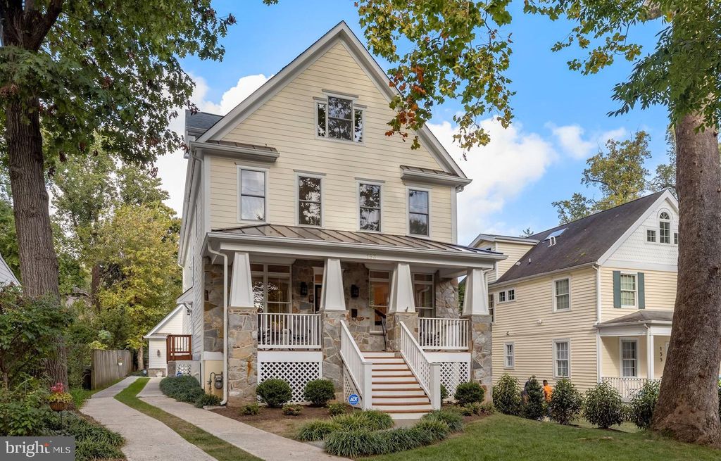 153 Quincy St, Chevy Chase, MD 20815