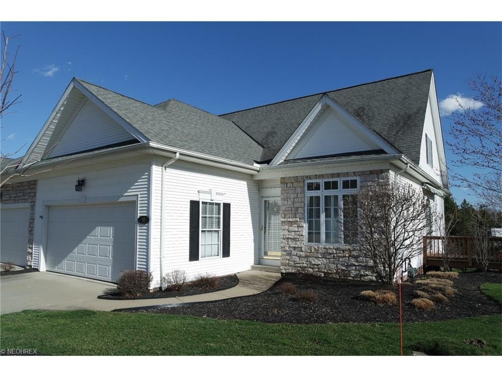 10 Sandridge Ln, Willoughby, OH 44094