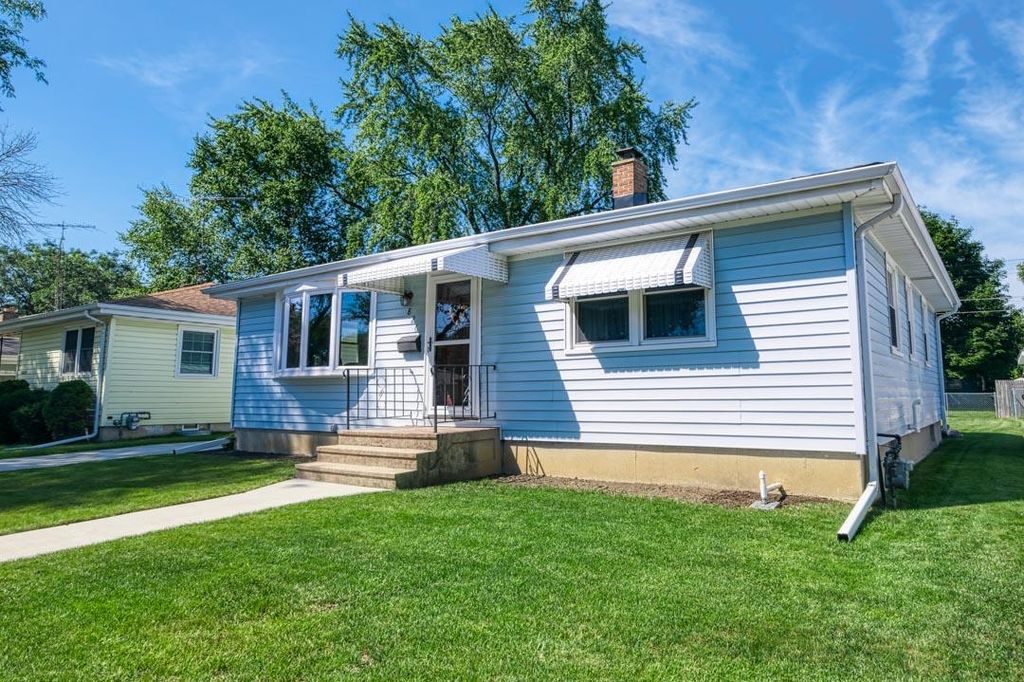 7826 30th Ave, Kenosha, WI 53142