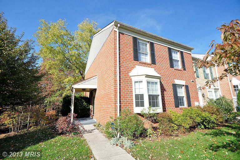 16 Carters Rock Ct, Catonsville, MD 21228