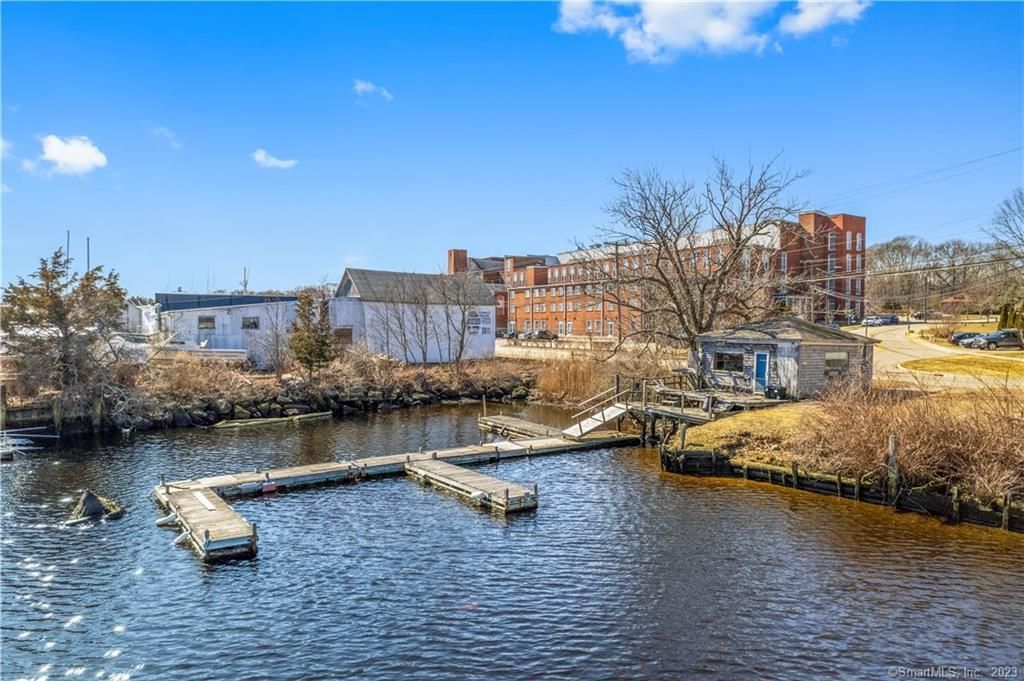 1 River Rd, Pawcatuck, CT 06379 Trulia