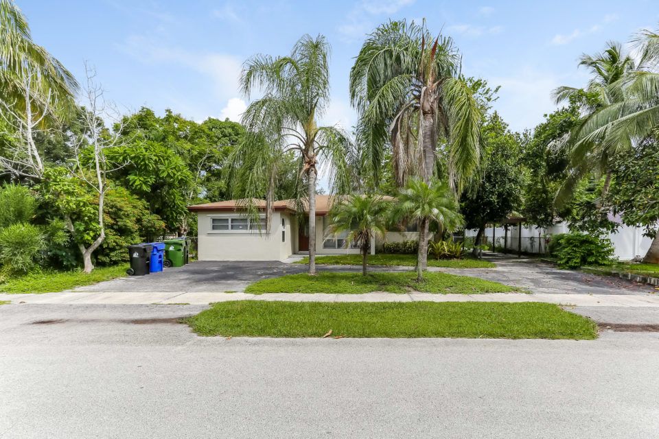 3121 SW 16th Ct, Fort Lauderdale, FL 33312 3 Bed, 3 Bath Single