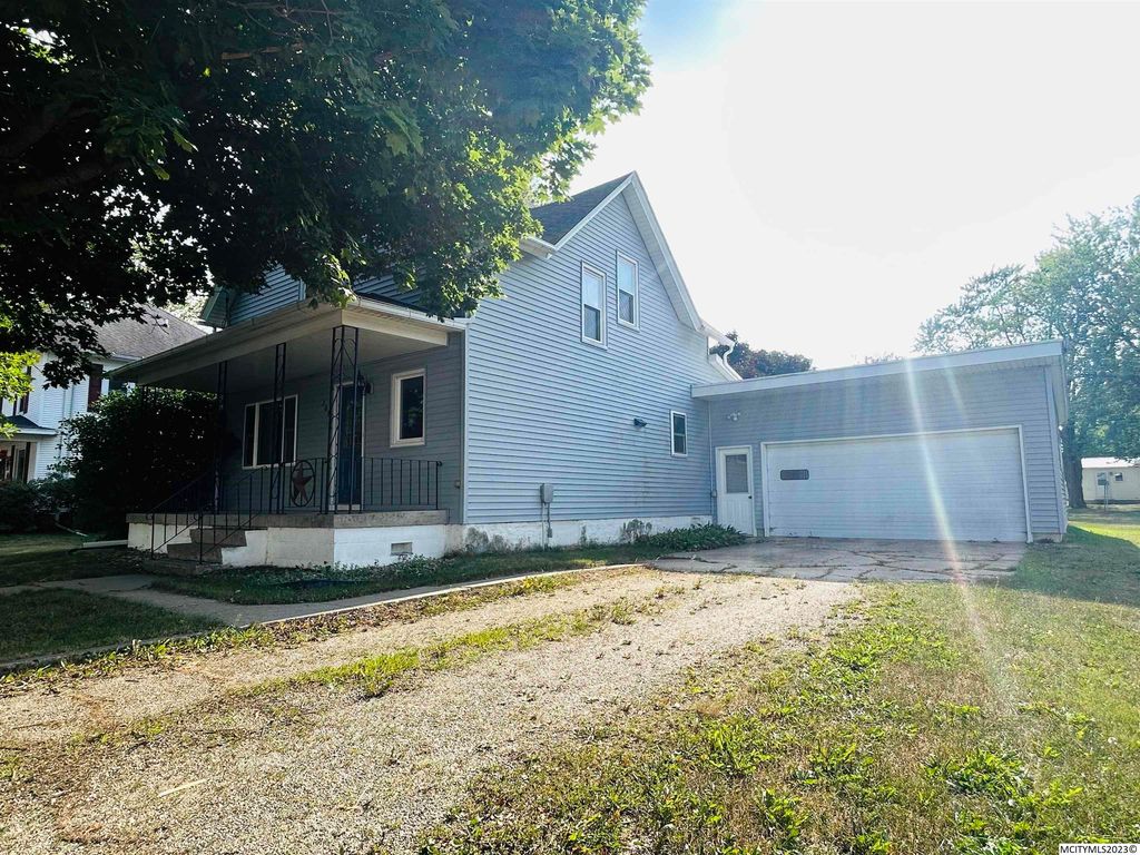 303 N Broad St, Stacyville, IA 50476 Trulia