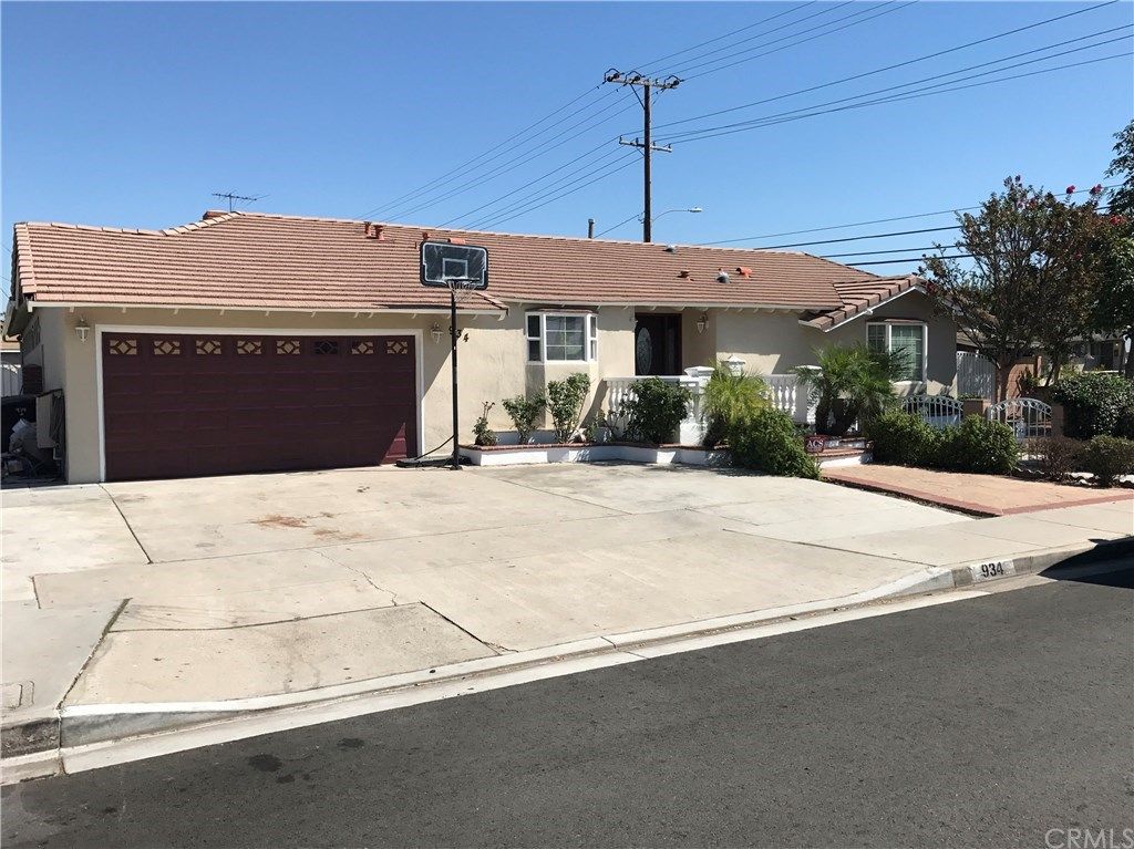 934 S Gaymont St, Anaheim, CA 92804
