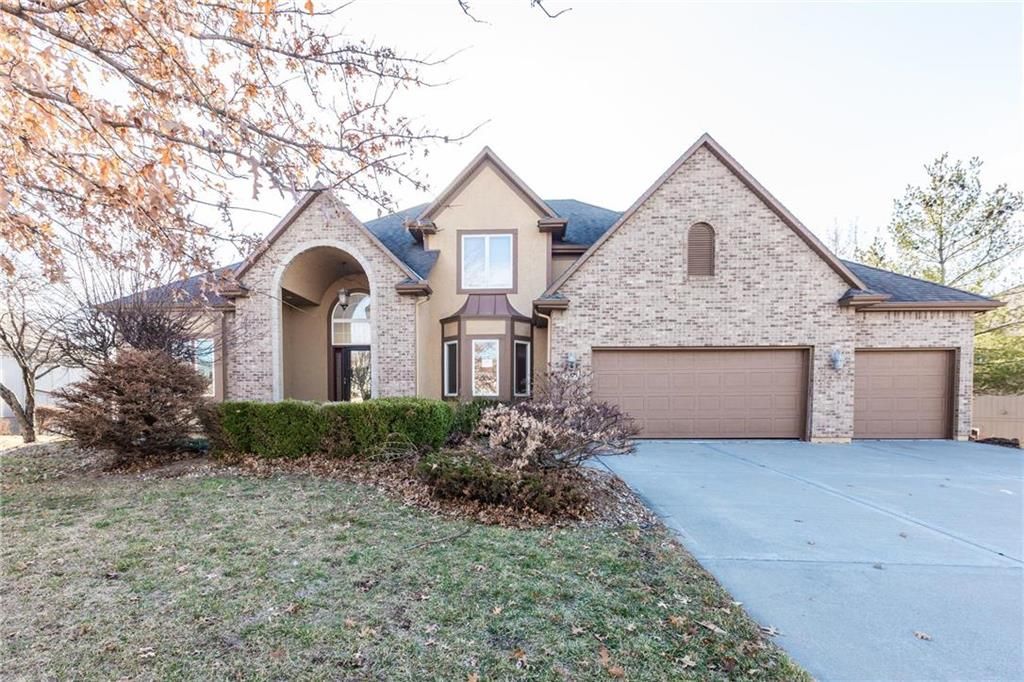 15575 Cedar Ln, Basehor, KS 4 Bed, 5 Bath SingleFamily Home 26