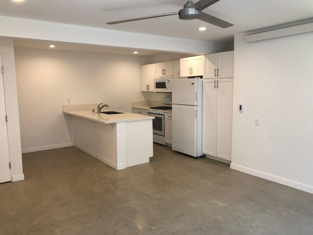 416 University Pl, San Diego, CA 92103