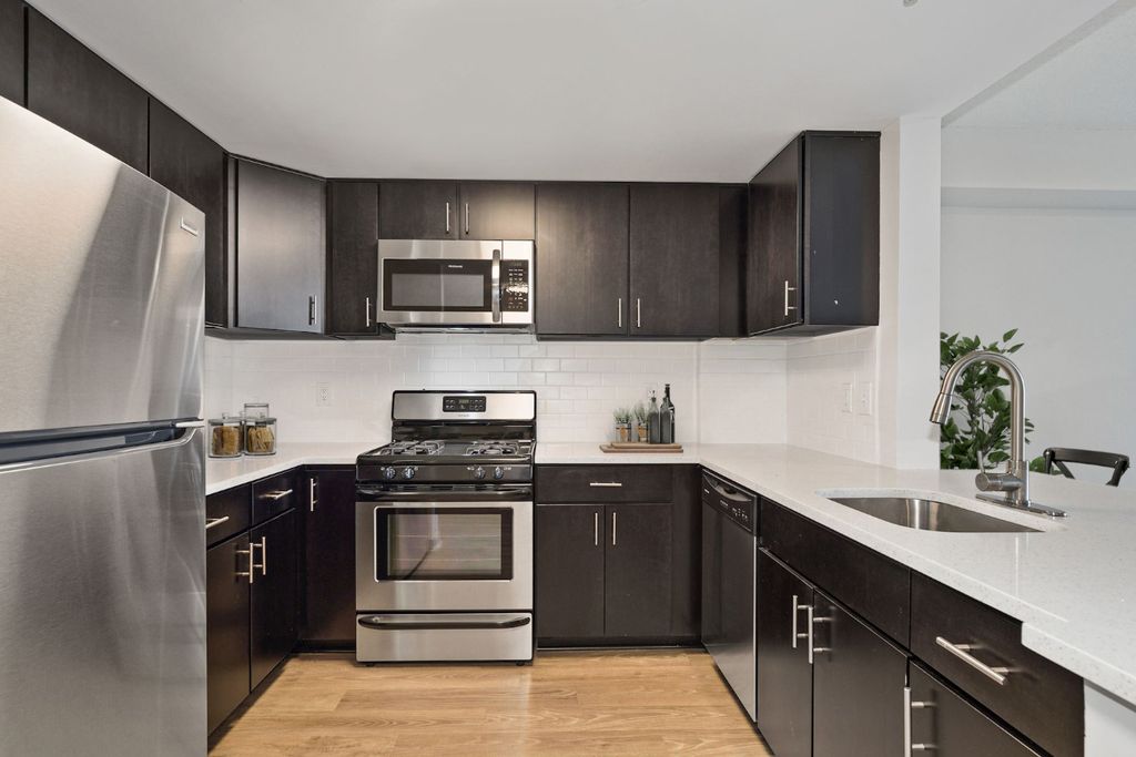 7707 Wisconsin Ave #1057024, Bethesda, MD 20814