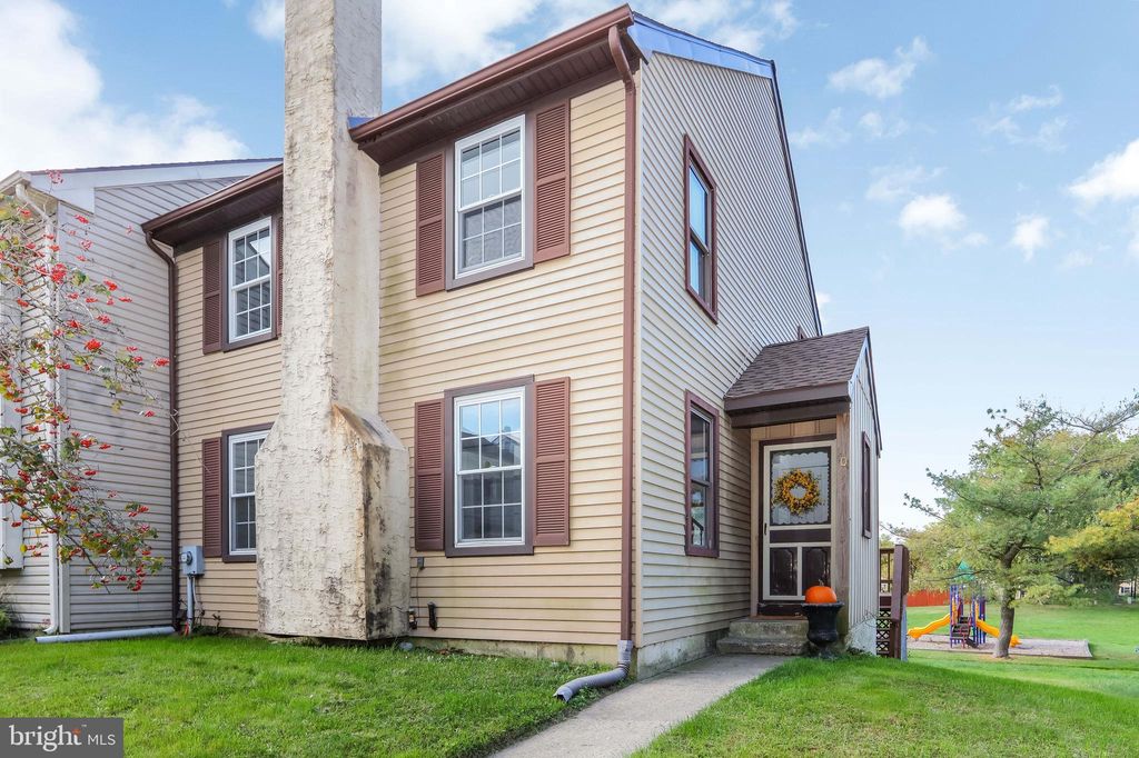 1101 Bittersweet Ct, Marlton, NJ 08053
