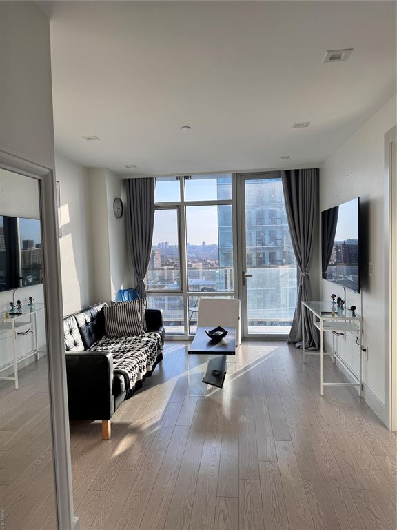 41-62 Bowne Street #13D, Flushing, NY 11355