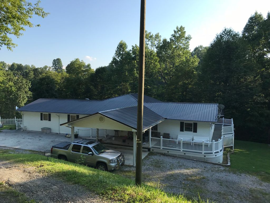 250 Driftwood Dr, Haysi, VA 4 Bed, 3 Bath SingleFamily Home 28