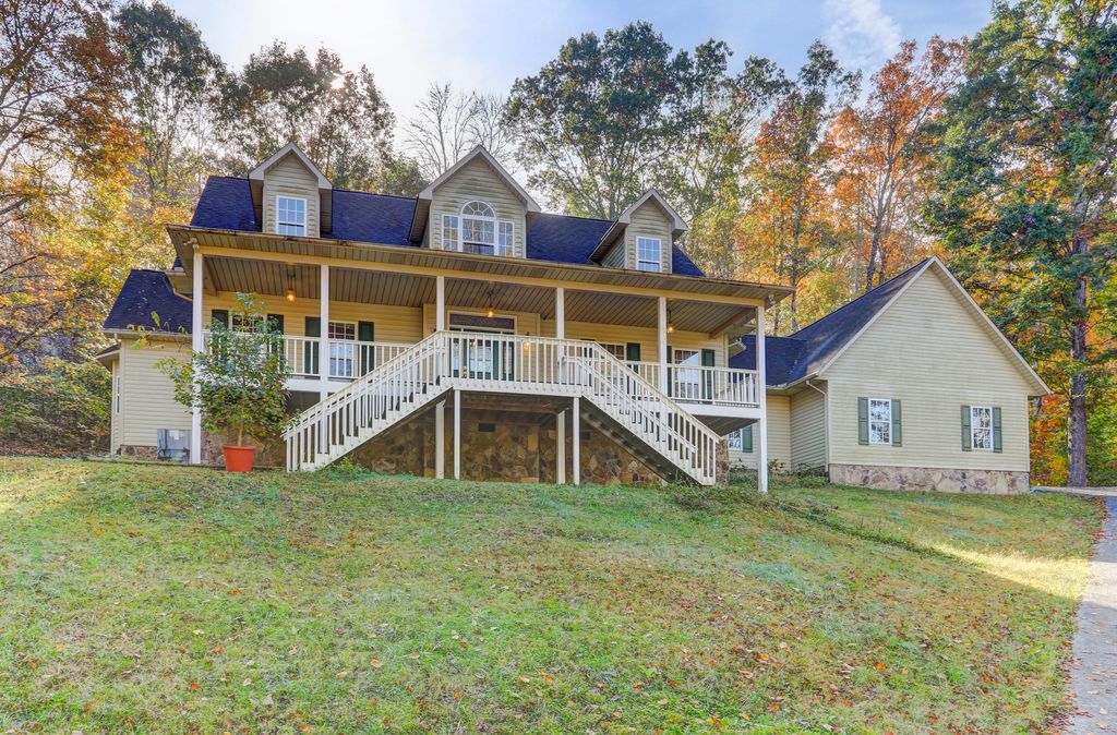 101 Windrock View Ln, Oliver Springs, TN 4 Bed, 4 Bath SingleFamily
