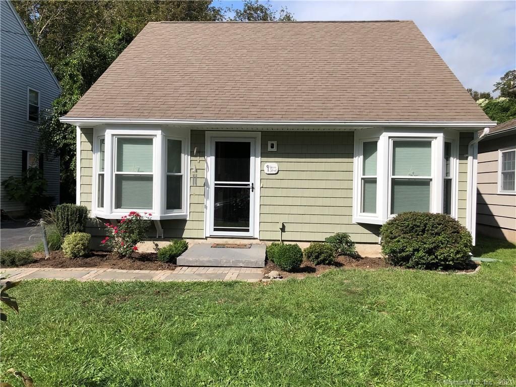 9 Union St, Branford, CT 06405