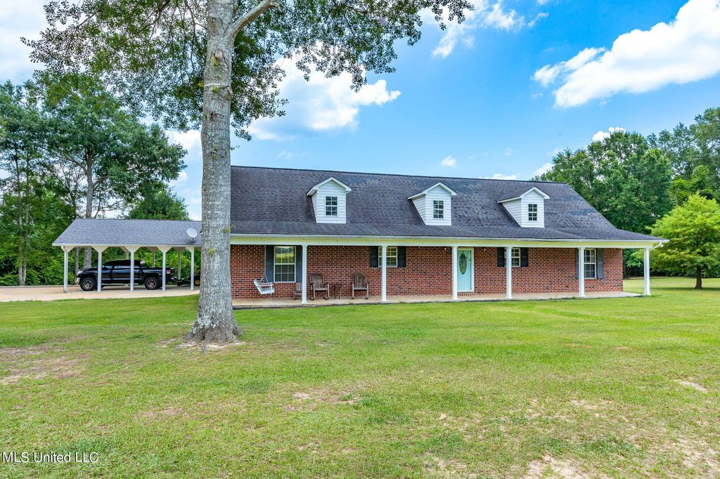240 Henry Eubanks Rd, Lucedale, MS 39452
