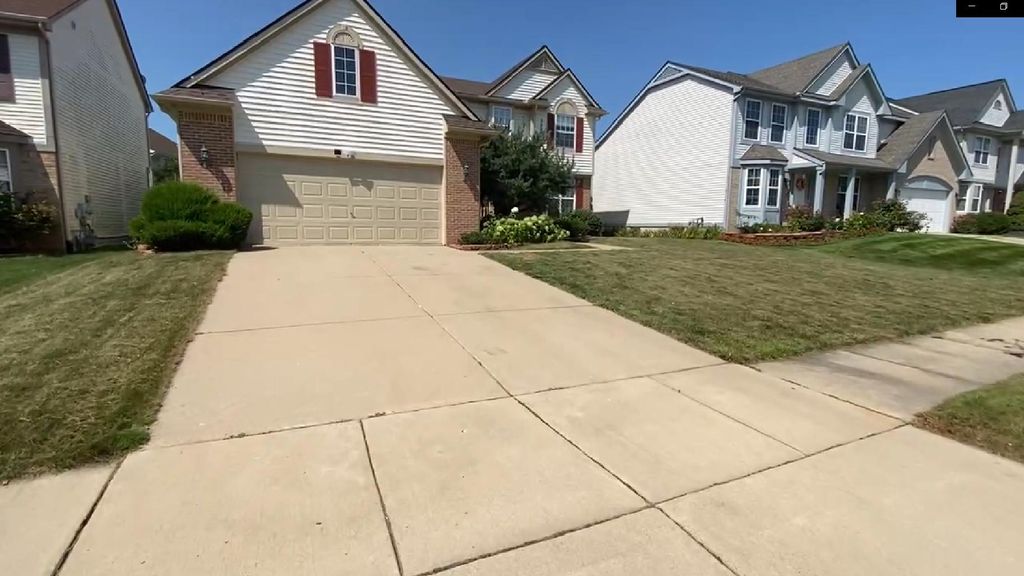 1818 Harley Dr, Ann Arbor, MI 48103
