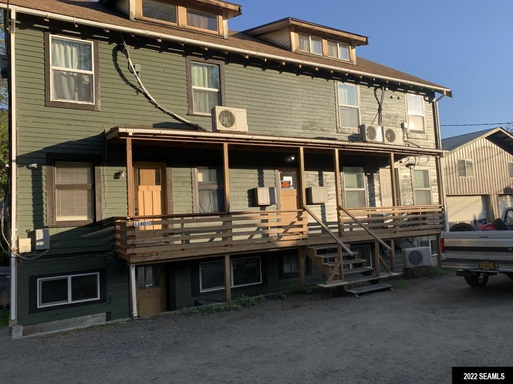 1180 1/2 Park Ave, Ketchikan, AK 99901