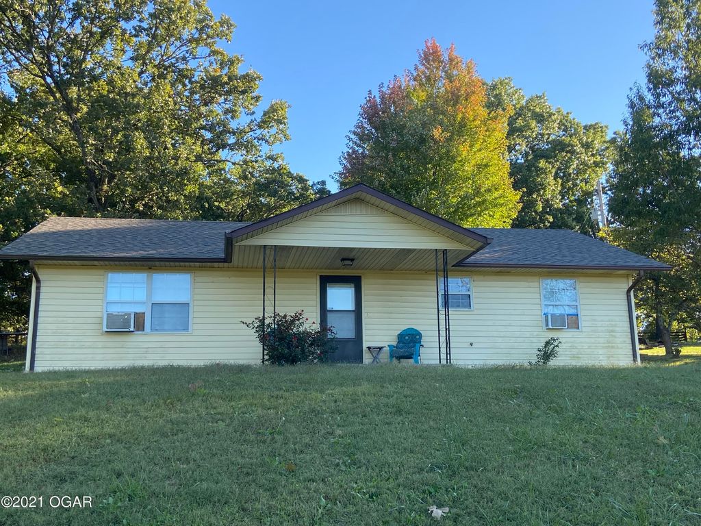 2647 Kapok Dr, Seneca, MO 64865