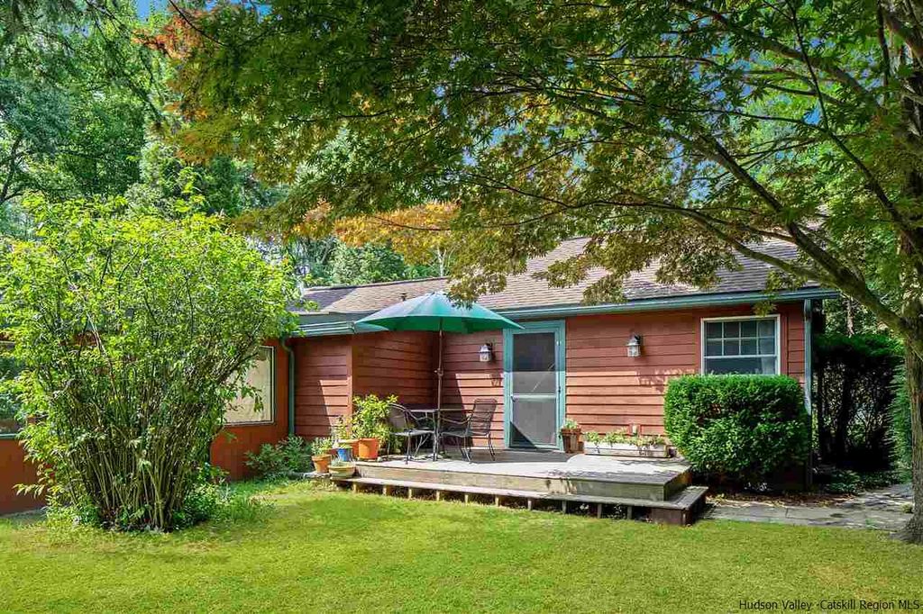 141 W Saugerties Rd, Saugerties, NY 3 Bed, 1 Bath SingleFamily Home