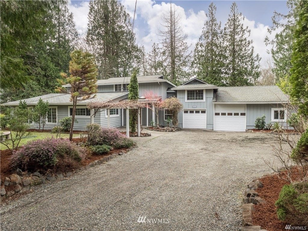 7031 Boston Harbor Rd NE, Olympia, WA 98506