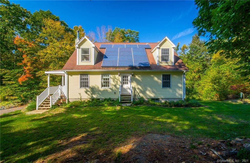 200 Chestnut Hill Rd, East Hampton, CT 06424
