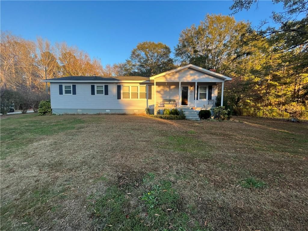 6102 Highway 25 N, Hodges, SC 29653 See Estimated Value