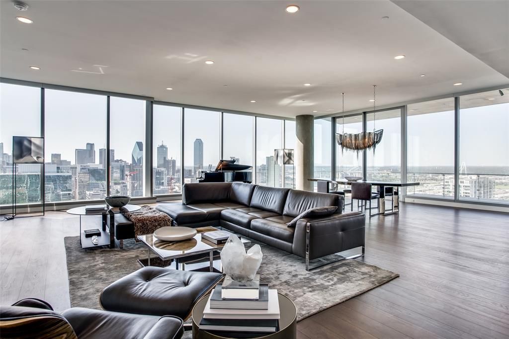 3130 N Harwood St #2901, Dallas, TX 75201
