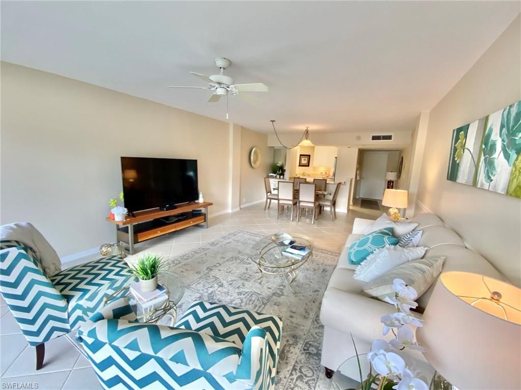 1 Bluebill Ave #204, Naples, FL 34108