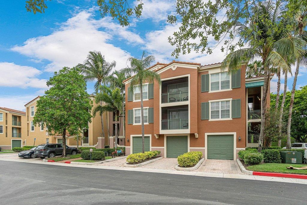 11760 Saint Andrews Pl #302, Wellington, FL 33414