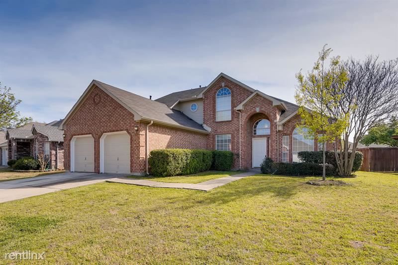 230 Jennifer Ln, Arlington, TX 76002